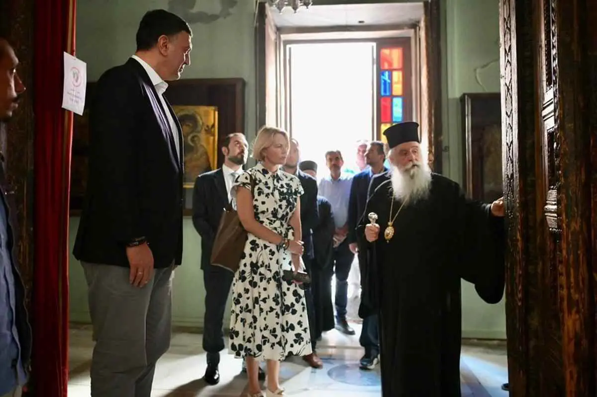 Τζένη Μπαλατσινού – Βασίλης Κικίλιας: Οικογενειακή εκδρομή στην Αίγυπτο με τον γιο τους (Εικόνες) 29 Τζένη Μπαλατσινού – Βασίλης Κικίλιας: Ταξίδι στην Αίγυπτο με τον γιο τους (Φωτογραφίες)