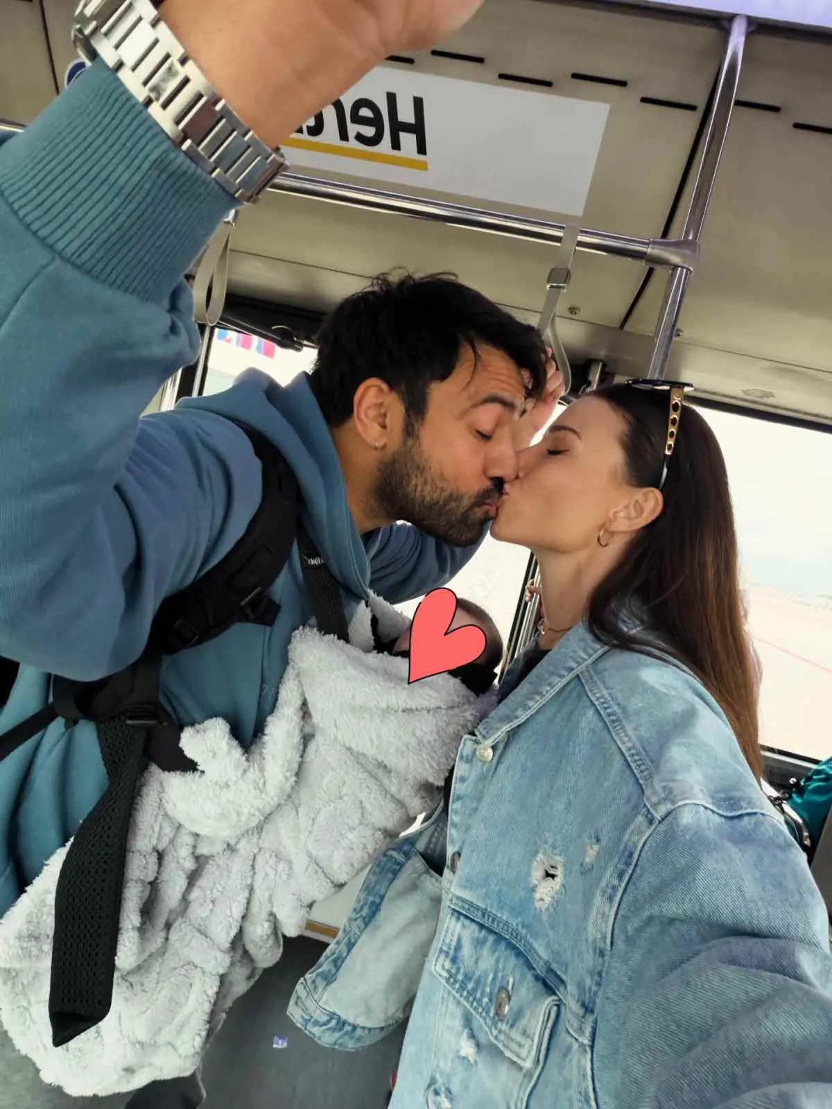 Ο Ανδρέας Γεωργίου με τη Σιμώνη Χριστοδούλου και την κόρη τους