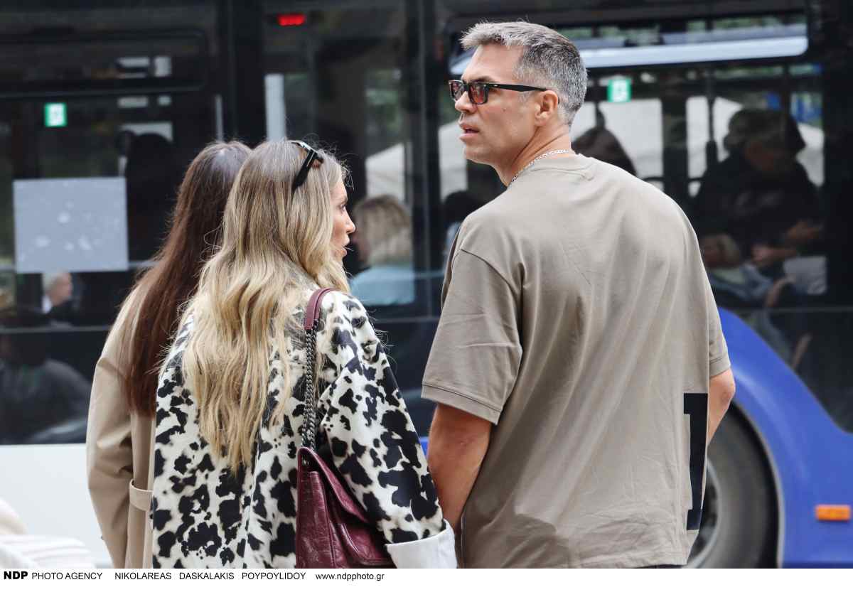 Αθηνά Οικονομάκου – Μπρούνο Τσερέλα: Χέρι-χέρι στη βόλτα τους στην καρδιά της Αθήνας (Φωτογραφίες) 8 Αθηνά Οικονομάκου - Μπρούνο Τσερέλα