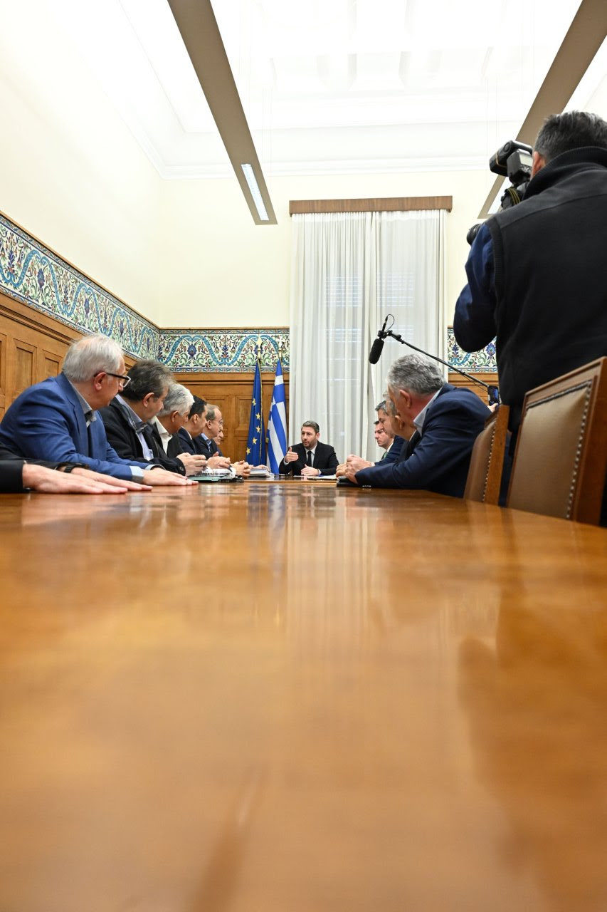 Ανδρουλάκης στη συνάντηση με το ΔΣ της ΚΕΔΕ: Επιδιώκουμε Αυτοδιοίκηση ανεξάρτητη από το εκάστοτε Μαξίμου 4 Ανδρουλάκης στη συνάντηση με το ΔΣ της ΚΕΔΕ: Επιδιώκουμε Αυτοδιοίκηση ανεξάρτητη από το εκάστοτε Μαξίμου