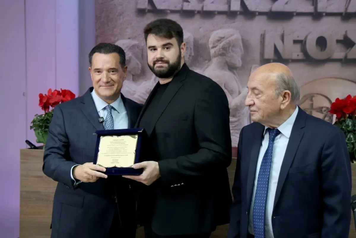 Δήμητρα Κατσαφάδου – Τι αποκάλυψε για τη συνεισφορά της La Vie en Rose στο ΕΣΥ: «Είναι το πιο σημαντικό που έχουμε πετύχει μέχρι τώρα» 7 Δωρεά Αγία Όλγα