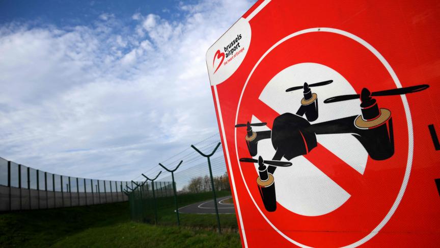 Βέλγιο: Έντονη ανησυχία για πτήσεις drones γύρω από αεροδρόμια – «Δεν πρόκειται για απλούς ερασιτέχνες, η απειλή είναι σοβαρή»