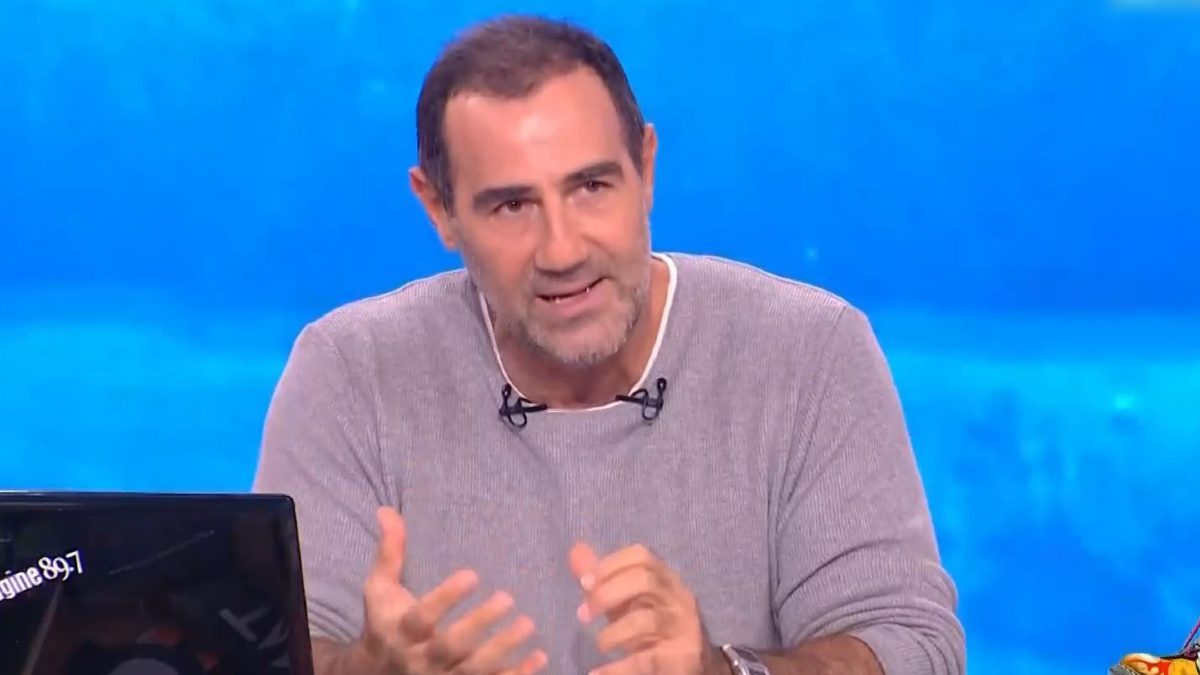 Αντώνης Κανάκης – Η καυστική τοποθέτηση για τον ΣΚΑΪ στον αέρα: «Μιας και έχουμε άριστες σχέσεις…»