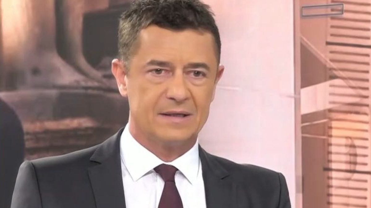 Αντώνης Σρόιτερ: «Δέχομαι πειράγματα από τη μητέρα μου, αν δεν απαντώ στο τηλέφωνο»