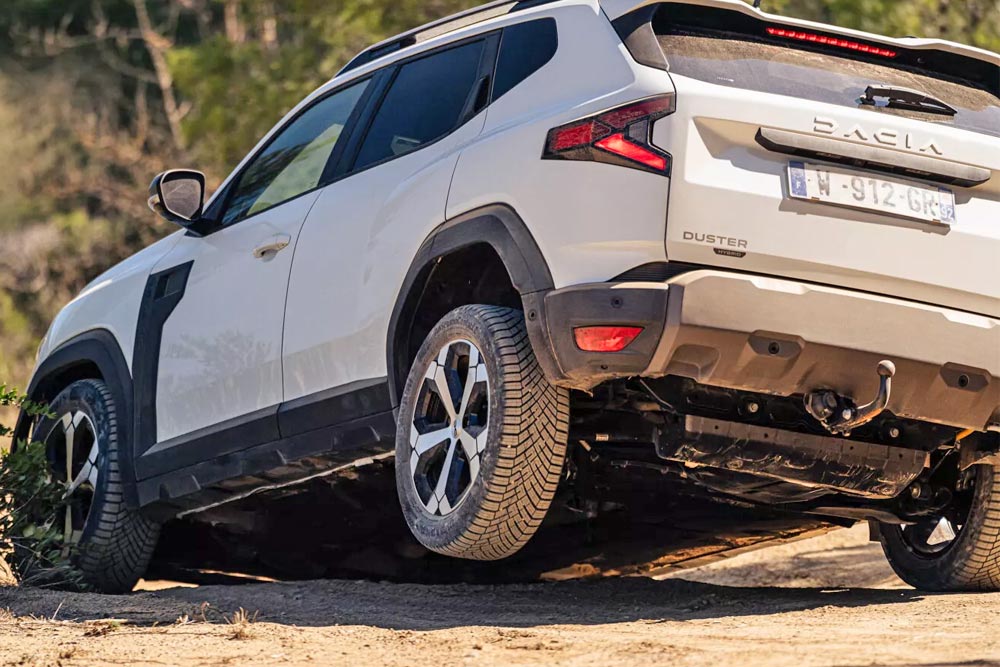 Κόστος Dacia Duster με καινοτόμους κινητήρες hybrid και LPG 4×4