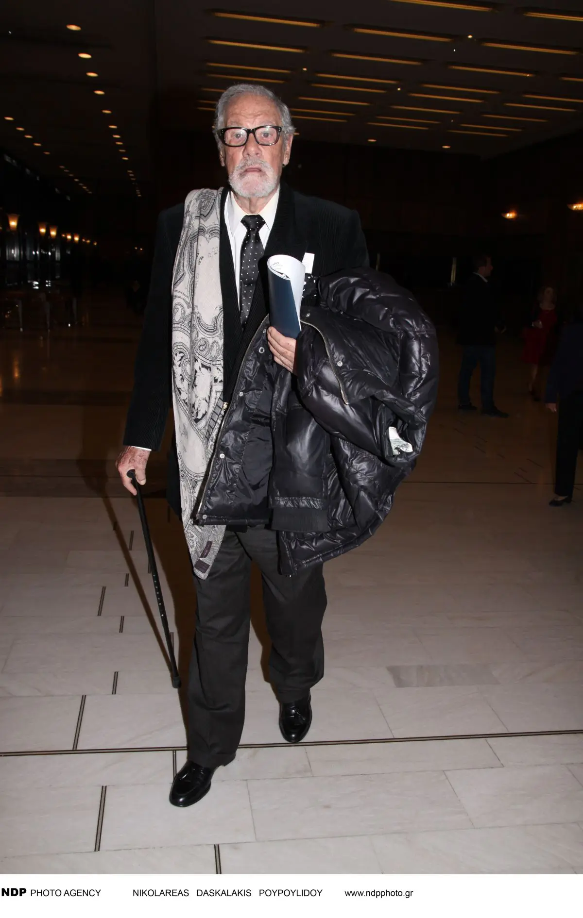 Απεβίωσε ο σχεδιαστής Ντίμης Κρίτσας – Ο «μάγος» της κομψότητας που έντυσε τη Μερκούρη, τη Βουγιουκλάκη και τη Λάμπετη 6 Ντίμης Κρίτσας