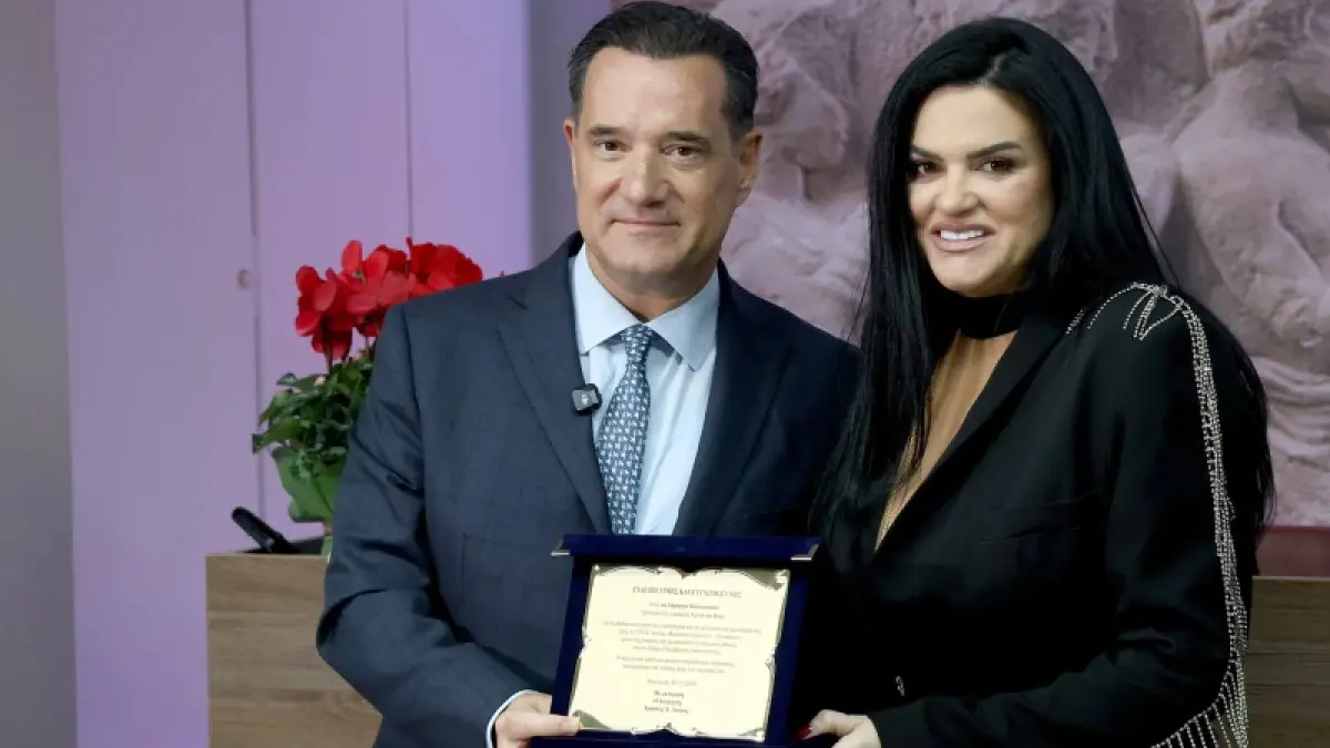 Δήμητρα Κατσαφάδου – Τι αποκάλυψε για τη συνεισφορά της La Vie en Rose στο ΕΣΥ: «Είναι το πιο σημαντικό που έχουμε πετύχει μέχρι τώρα» 8 Δήμητρα Κατσαφάδου, Άδωνις Γεωργιάδης