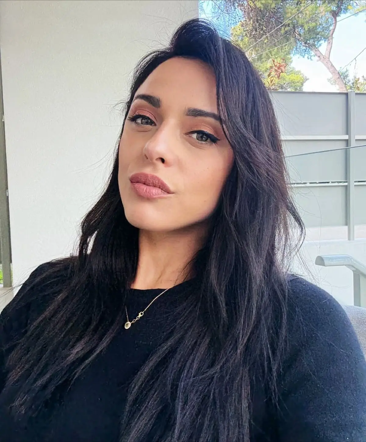 Η Ευαγγελία Συριοπούλου ξανά μελαχρινή