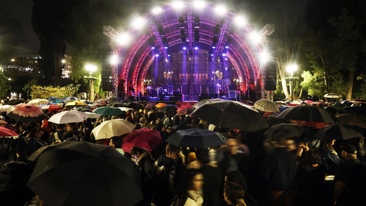 Fotagogisi-Dentro-Sintagma-8