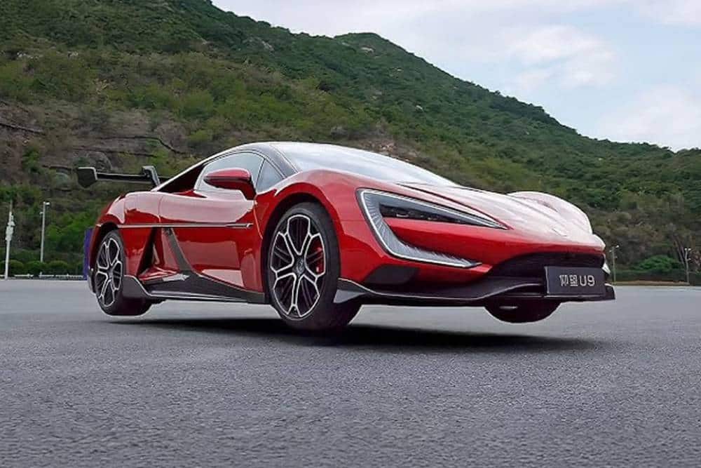 Το hyper BYD που «εξομαλύνει» λακκούβες & καίει ελαστικά (+videos)