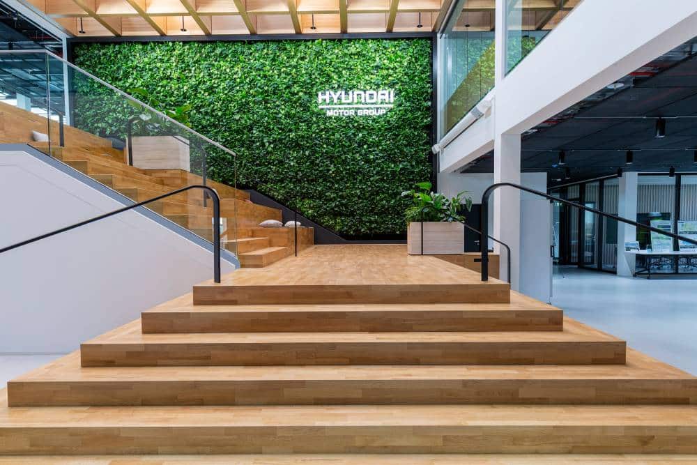 Υπερσύγχρονο ευρωπαϊκό κέντρο δοκιμών εγκαινιάζει η Hyundai 14 HMETC-corporate-HMETC Square Campus Lobby-highres (1)
