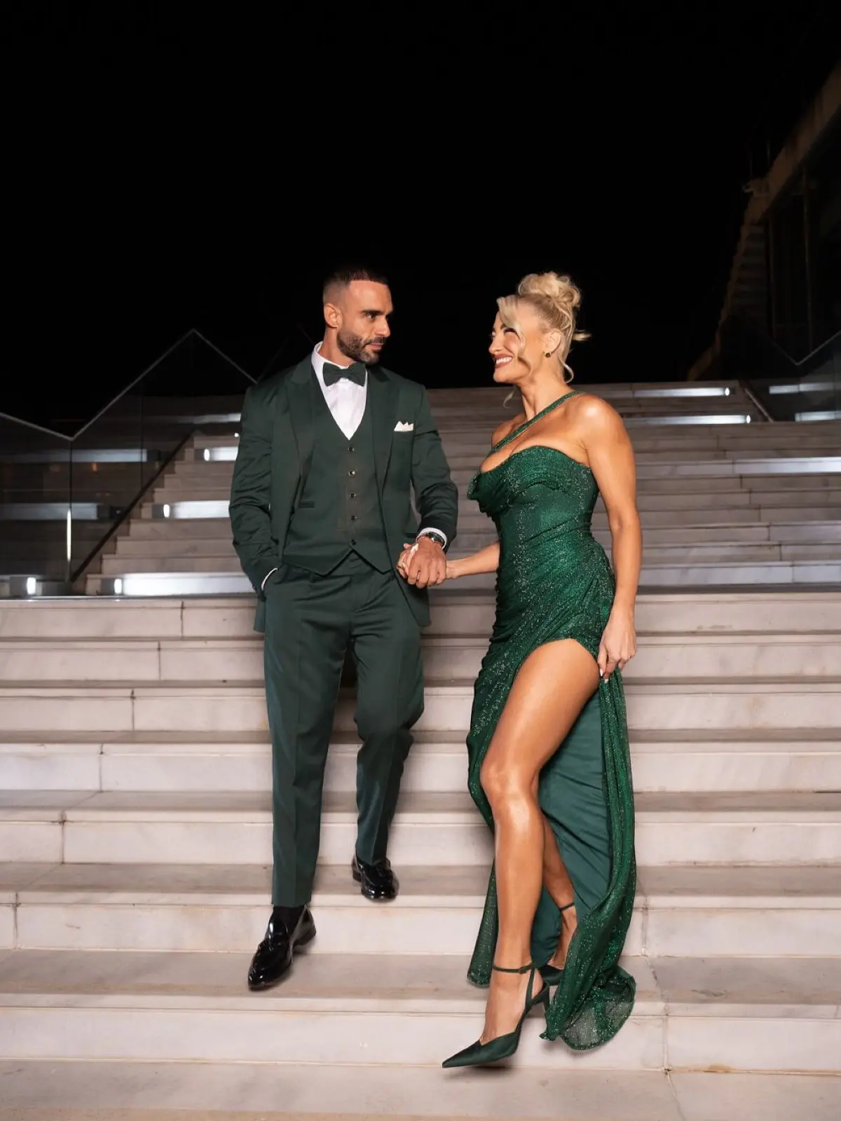 Ιωάννα Τούνη: «Έχετε δει πιο όμορφο ζευγάρι, με πιο εντυπωσιακούς κουμπάρους;» – Φρέσκες φωτογραφίες από τον γάμο της φίλης της 11 Ιωάννα Τούνη γάμος φίλης