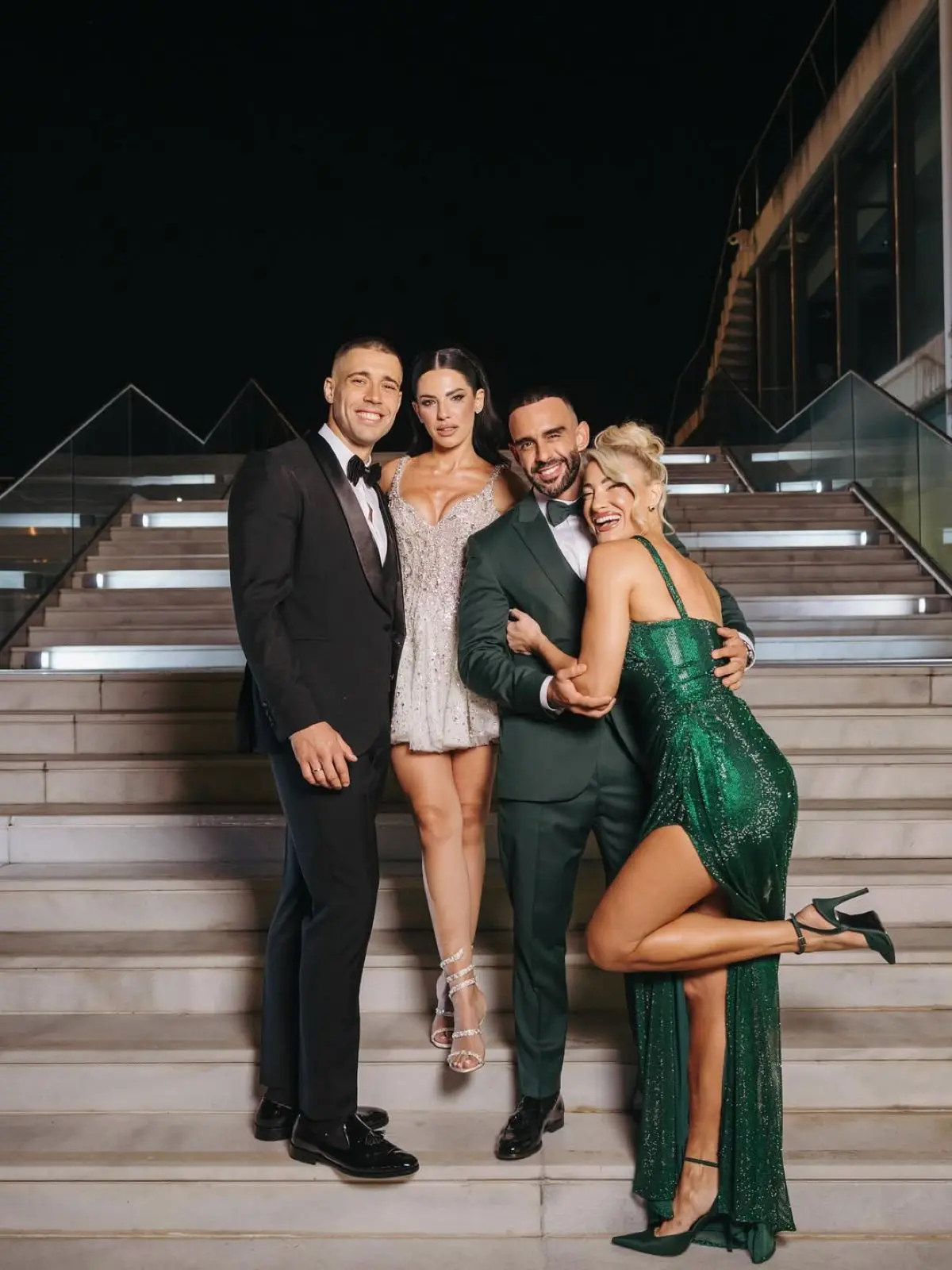 Ιωάννα Τούνη: «Έχετε δει πιο όμορφο ζευγάρι, με πιο εντυπωσιακούς κουμπάρους;» – Φρέσκες φωτογραφίες από τον γάμο της φίλης της 14 Ιωάννα Τούνη γάμος φίλης