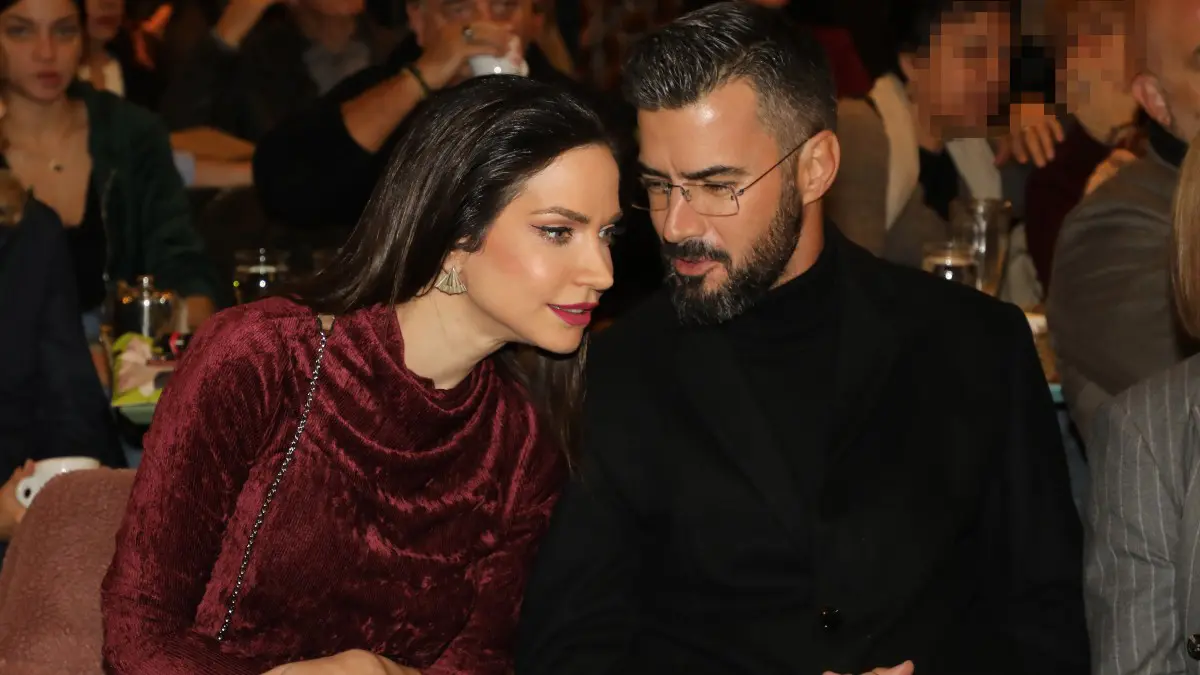 Κατερίνα Γερονικολού – Γιάννης Τσιμιτσέλης: Το λατρεμένο ζευγάρι ενώνει τις δυνάμεις του στη σκηνή (Φωτογραφίες) 10 Κατερίνα Γερονικολού, Γιάννης Τσιμιτσέλης