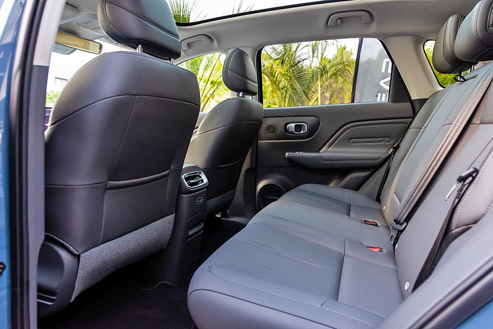 Κόστος, παραλλαγές και χαρακτηριστικά του Leapmotor B10 στην Ελλάδα 24 Leapmotor B10 (6)