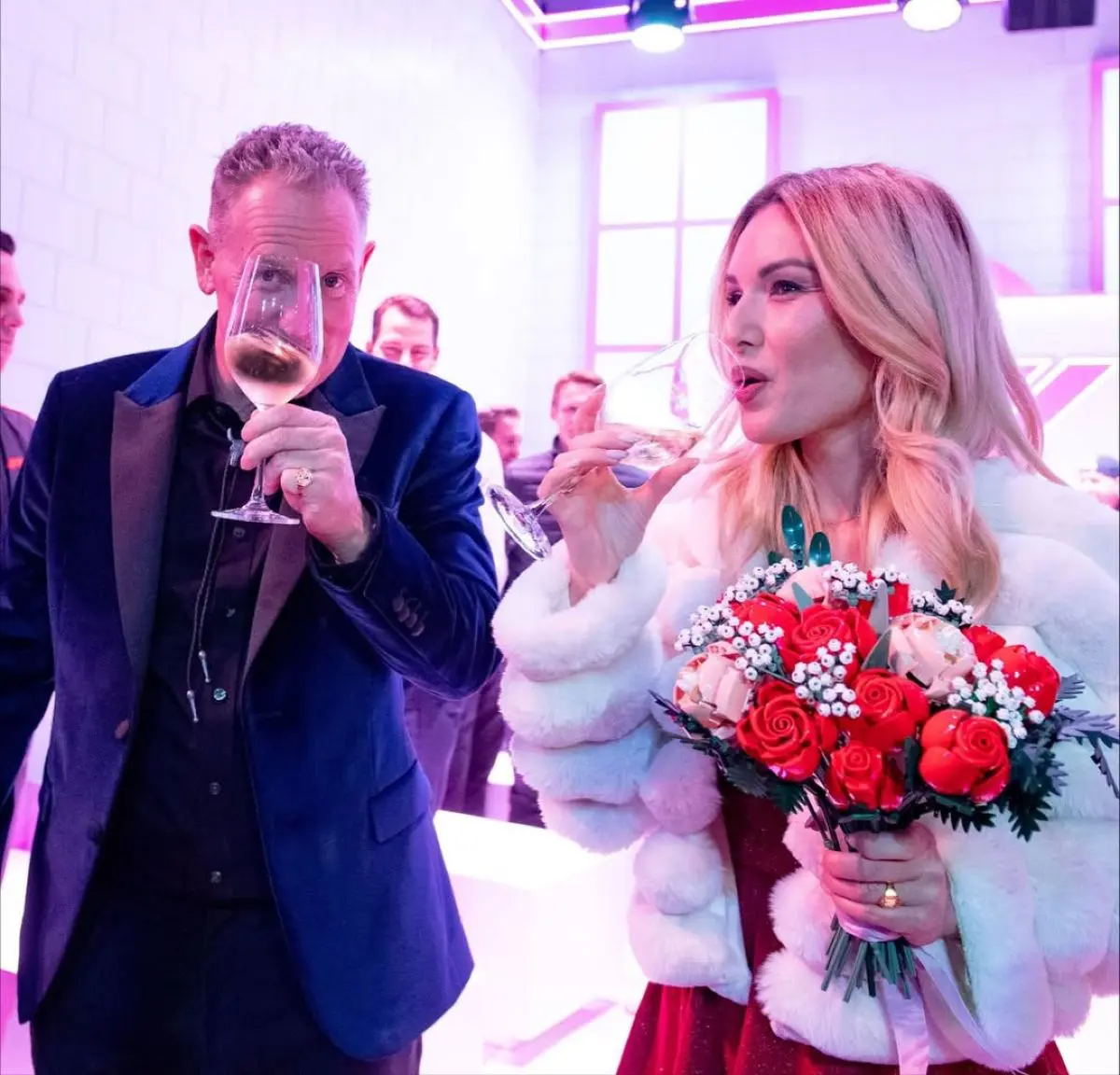 Μαρία Θωμά, Ίαν Χολμς