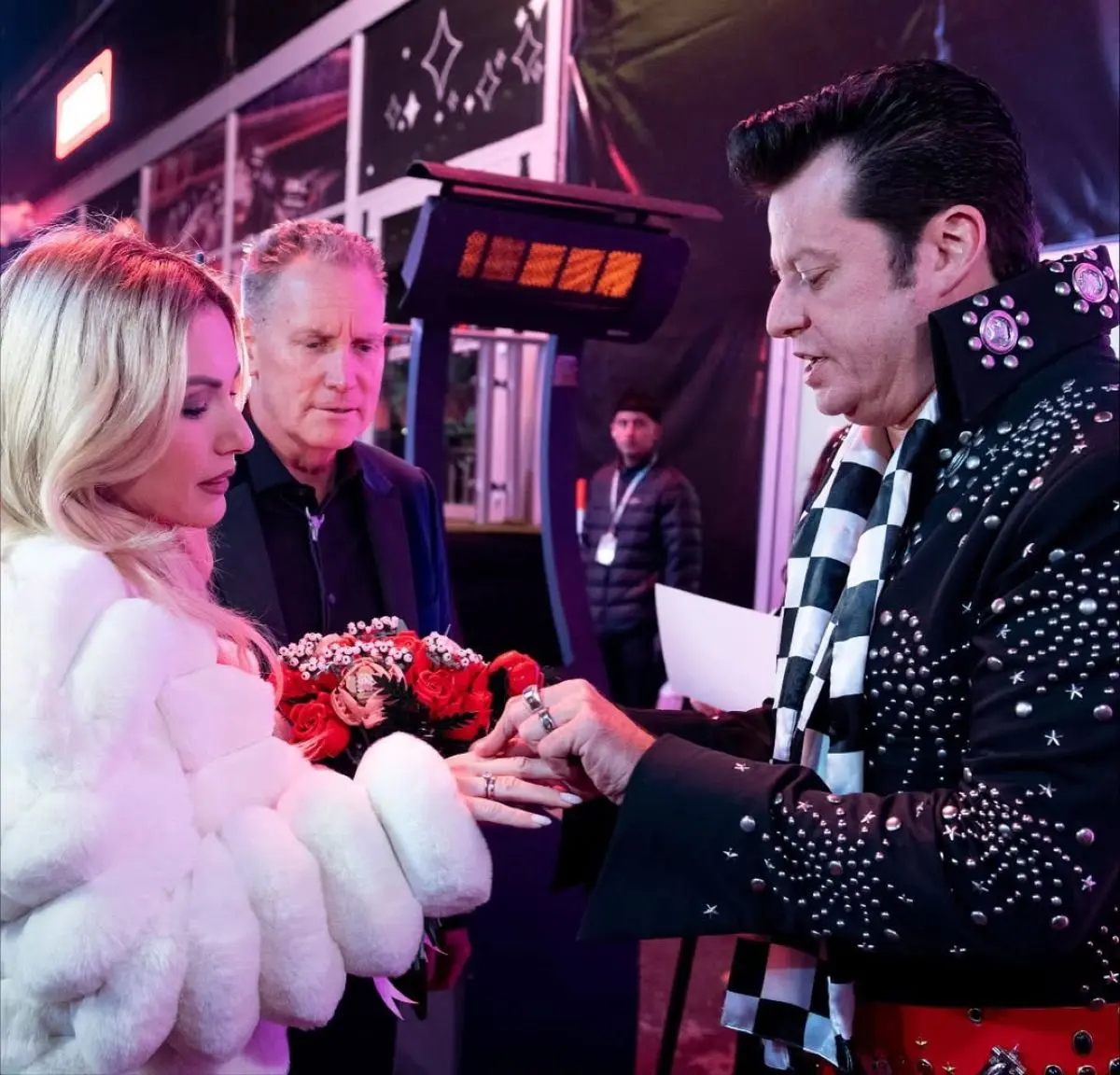 Μαρία Θωμά, Ίαν Χολμς