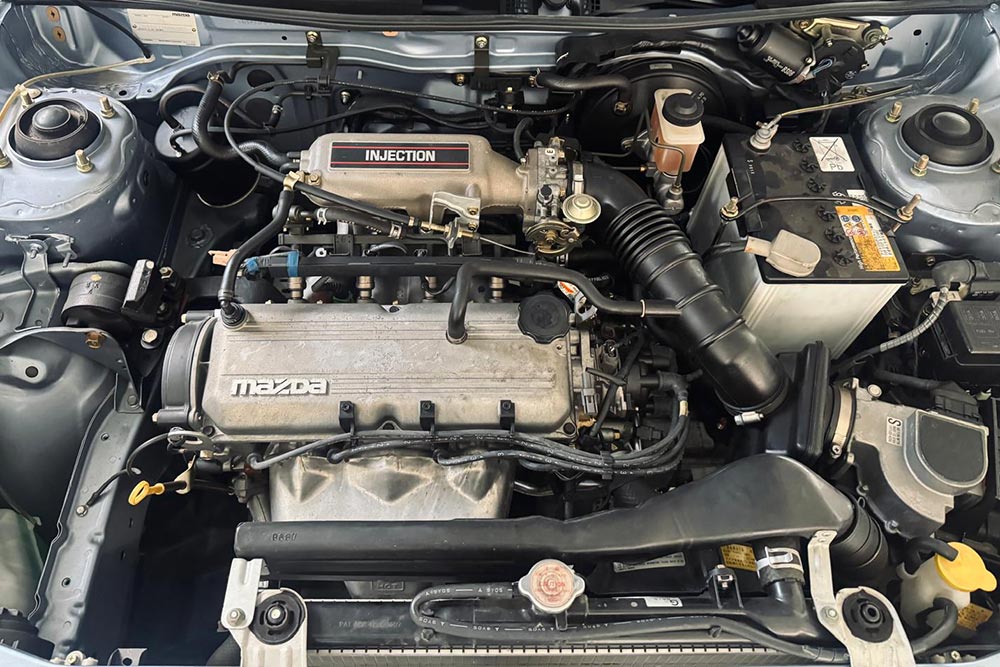 Αυτοκίνητο 35 ετών, υπόδειγμα αξιοπιστίας, σταματά στα 74 χιλιόμετρα 20 Mazda 323 1990 (10)