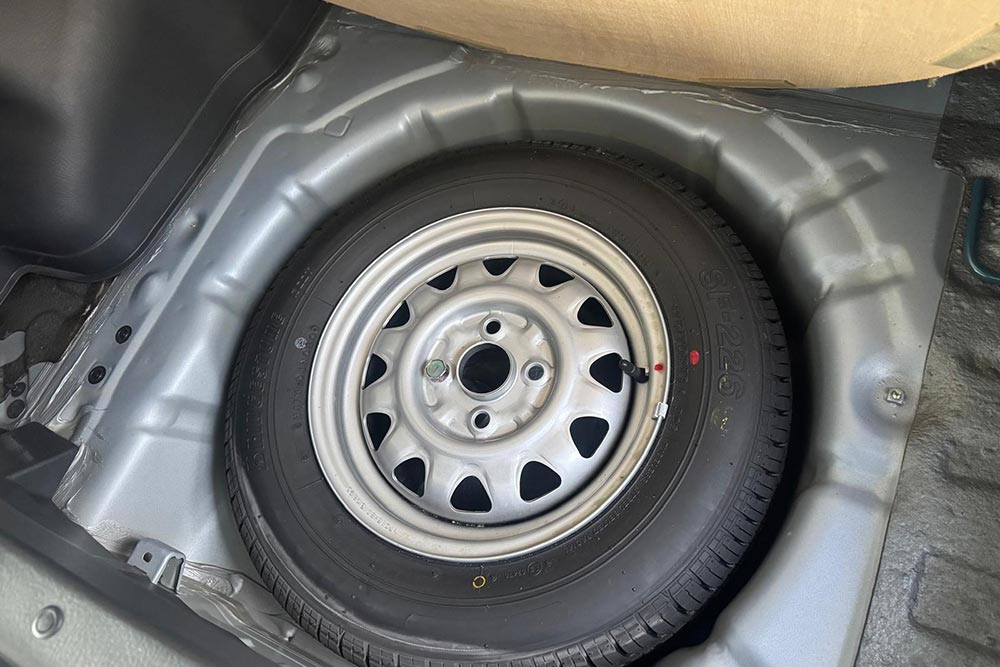 Αυτοκίνητο 35 ετών, υπόδειγμα αξιοπιστίας, σταματά στα 74 χιλιόμετρα 19 Mazda 323 1990 (9)