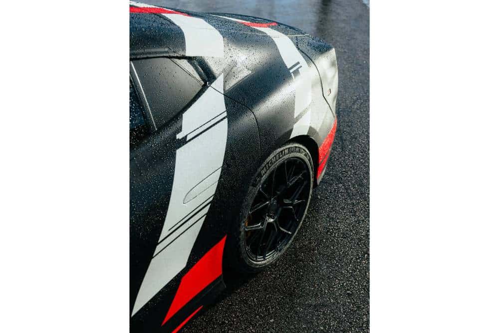 Η νέα και ισχυρή ηλεκτρική Mercedes-AMG κατέκτησε τους δρόμους 6 Mercedes-AMG-GT-4-Door-Teaser-1124-3