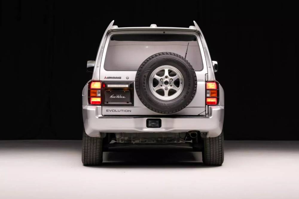Mitsubishi-Pajero-Evolution-Auction-USA-8