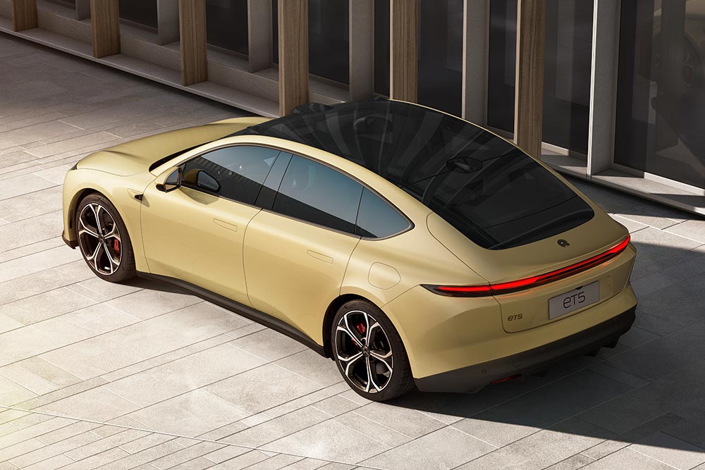 Nio-ET5-(4)