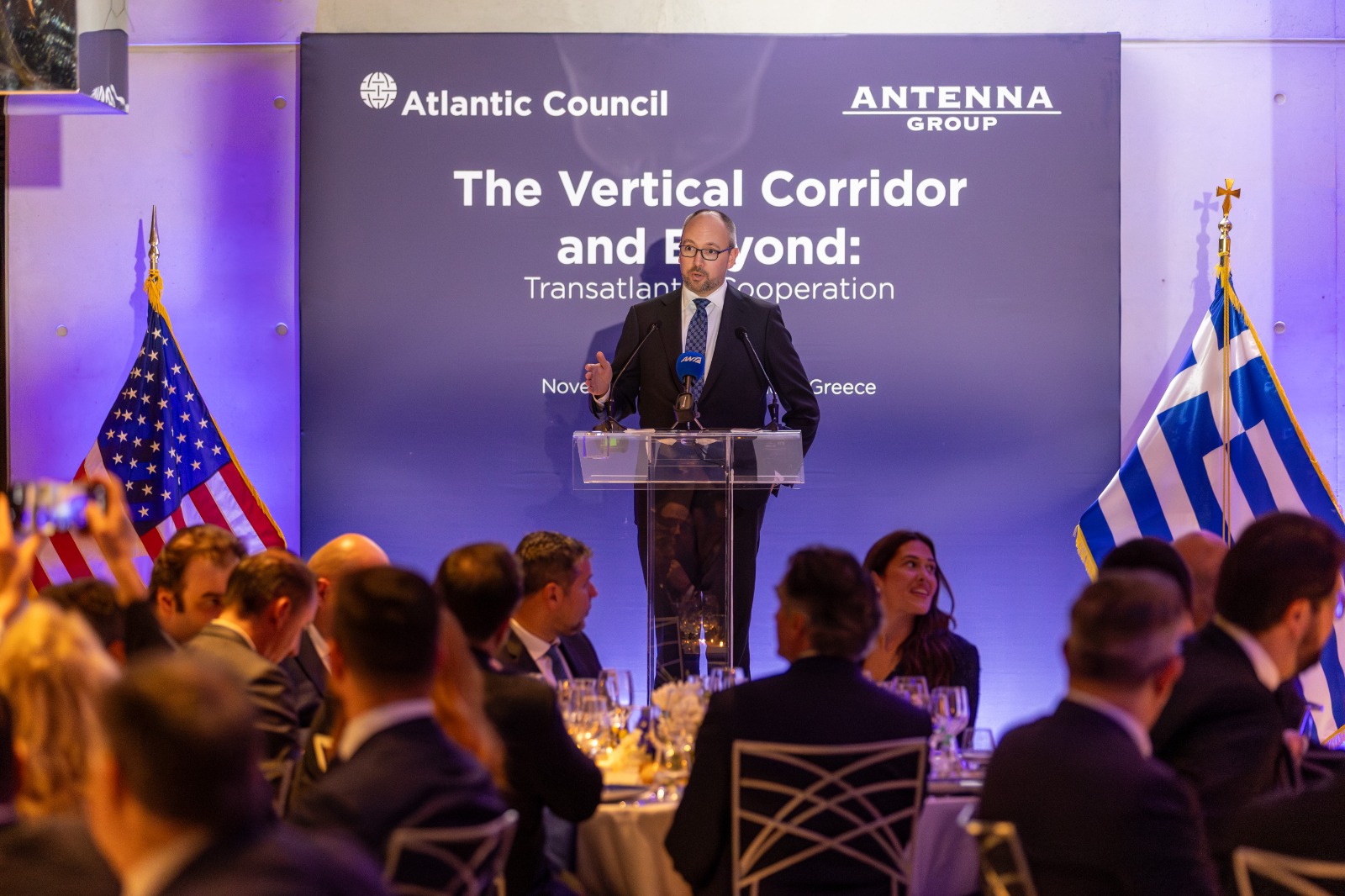 Δείπνο προς τιμήν των υπουργών των ΗΠΑ, Doug Burgum και Chris Wright, από τον Πρόεδρο του Ομίλου Antenna, Θοδωρή Κυριακού