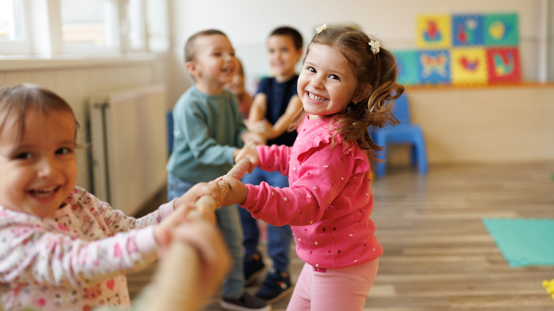 «Πρωταθλητές» στις δαπάνες οι Έλληνες: Παράγοντας υπογεννητικότητας η ανατροφή παιδιών
