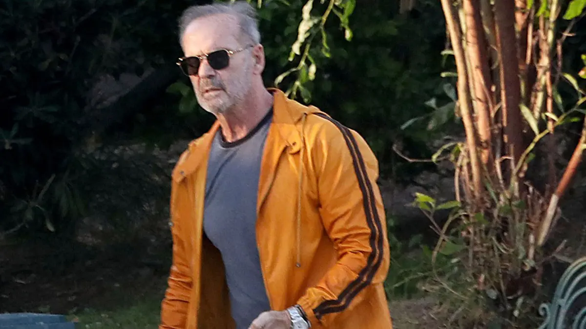 Ο Πέτρος Κωστόπουλος αποκαλύπτει: «Βίωσα δύσκολα χρόνια μετά την καταστροφή! Με κατάθλιψη, φάρμακα…» 2 Πέτρος Κωστόπουλος