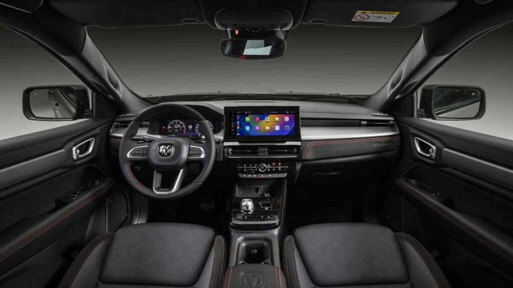 Άλογα, κριάρια και ένα RAM Rampage έτοιμο για δράση