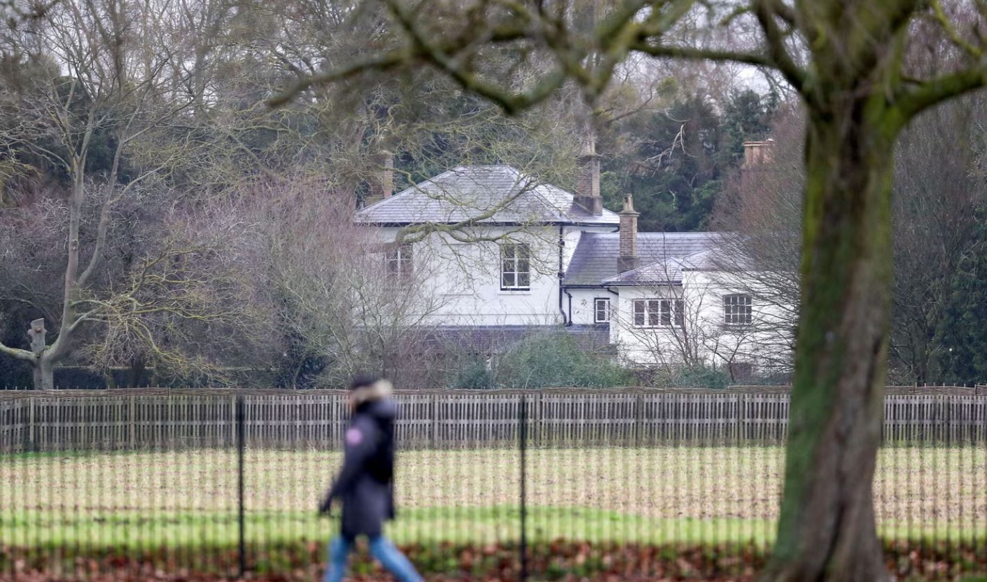 Άντριου: Στερήθηκε τους βασιλικούς τίτλους αλλά δικαιούται αποζημίωση άνω των 500 χιλιάδων λιρών – Ποιος ο κίνδυνος να την χάσει; 5 Άντριου: Στερήθηκε τους βασιλικούς τίτλους αλλά δικαιούται αποζημίωση άνω των 500 χιλιάδων λιρών – Ποιος ο κίνδυνος να την χάσει;