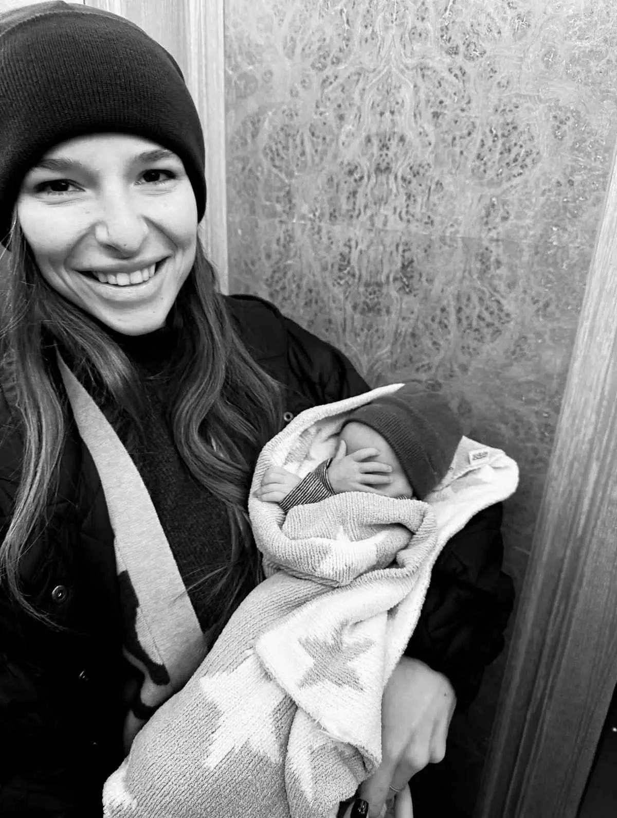 Εριέττα Κούρκουλου για τη μητρότητα: «Είμαι διαφορετική μαμά στον Νίκο, διαφορετική μαμά στον Λέοντα» 5 Η Εριέττα Κούρκουλου με τον γιο της