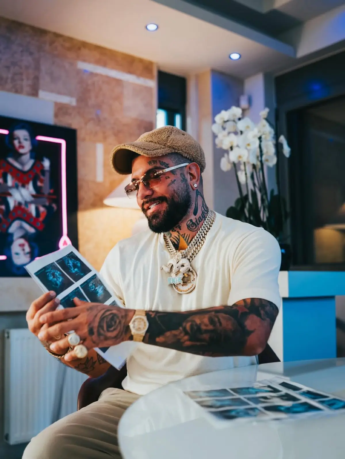 Snik: Η πρώτη εικόνα υπερήχου του μωρού και η συγκινητική στιγμή με τη σύντροφό του 5 O Snik με τον υπέρηχο του παιδιού του