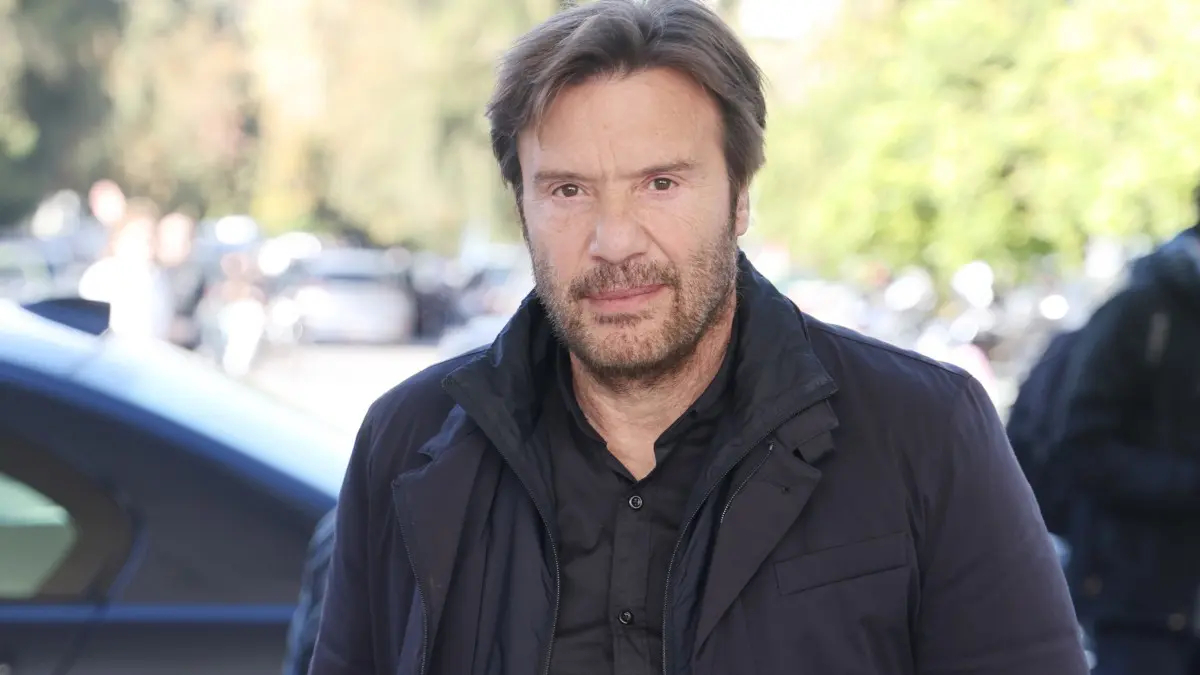 Στράτος Τζώρτζογλου: «Δεν ξέρω πως μου ήρθε και του είπα “Πατέρα είσαι όμορφος σαν Άγιος”»