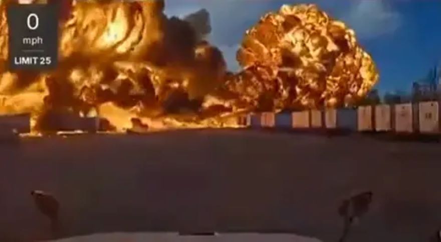 Συγκλονιστικό βίντεο: Η πτώση του αεροσκάφους της UPS μετά την απογείωση – Τουλάχιστον 12 νεκροί 2 Συγκλονιστικό βίντεο: Η πτώση του αεροσκάφους της UPS μετά την απογείωση – Τουλάχιστον 12 νεκροί