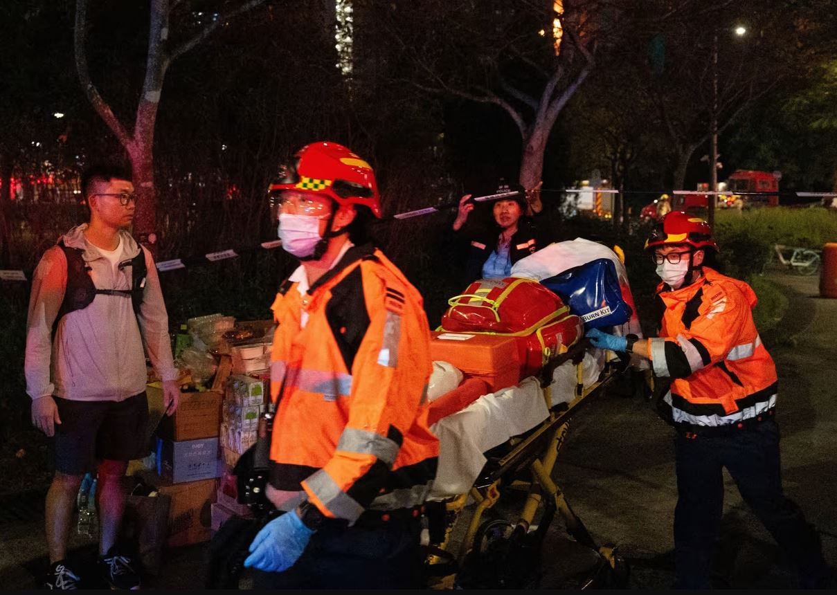 Χονγκ Κονγκ: Συλλυπητήρια από τον πρόεδρο Σι για την πυρκαγιά σε ουρανοξύστες – Διασώθηκαν πάνω από 700 άτομα 5 Χονγκ Κονγκ: Συλλυπητήρια από τον πρόεδρο Σι για την πυρκαγιά σε ουρανοξύστες – Διασώθηκαν πάνω από 700 άτομα