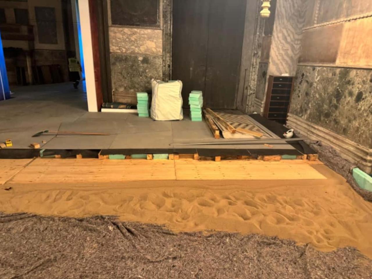 Αγία Σοφία: Έντονες αντιδράσεις για τα φορτηγά που κατέστρεψαν το ιστορικό δάπεδο – Υπό εξέταση οι εργασίες αποκατάστασης του μνημείου 10 Αγία Σοφία