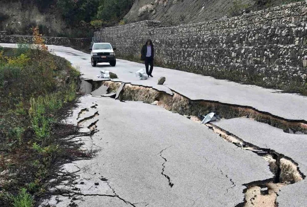 Η κακοκαιρία Adel συνεχίζει στο Ανατολικό Αιγαίο και Δωδεκάνησα με έντονες βροχοπτώσεις και καταιγίδες – Ενεργό το Red Code 6 Αγιος Ανδρέας