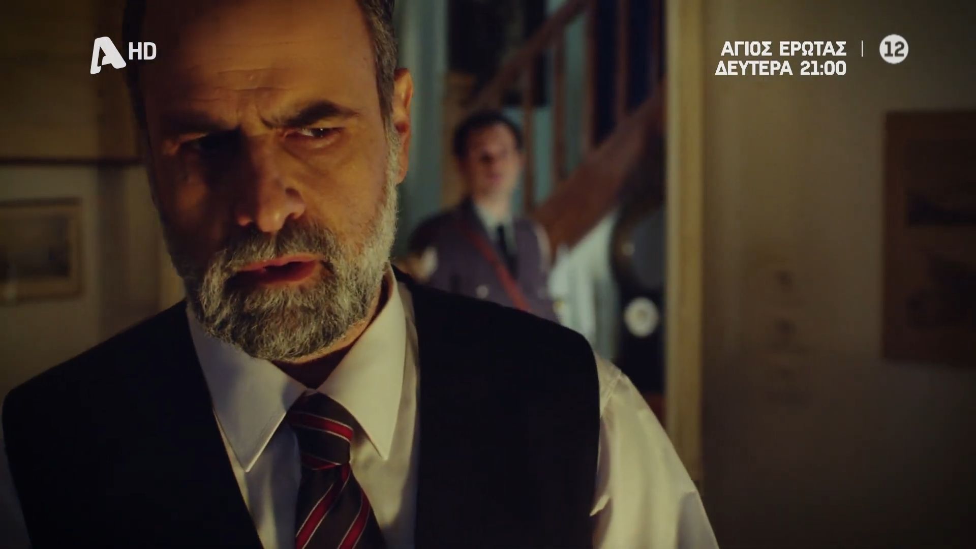 agios-erotas-o-markopoylos-peftei-sta-cheria-toy-kyriakoy-1763305171