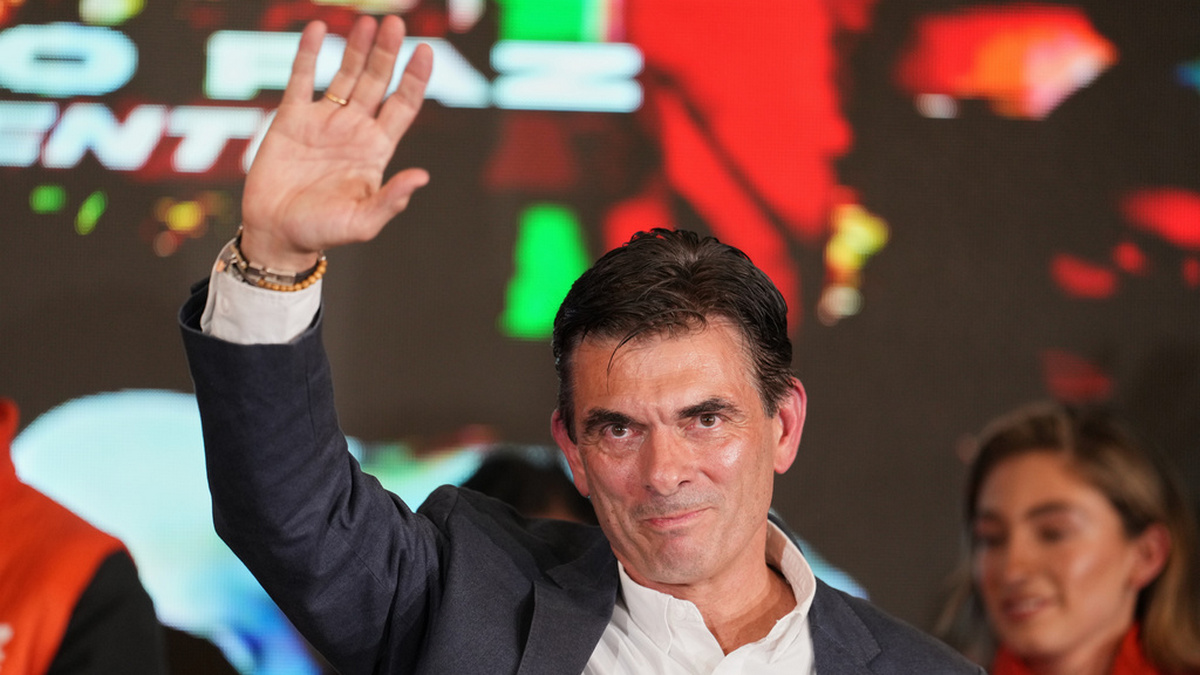 Ροδρίγο Πας: Έλλειψη αυτοχθόνων και κοινωνικών κινημάτων στην κυβέρνηση της Βολιβίας