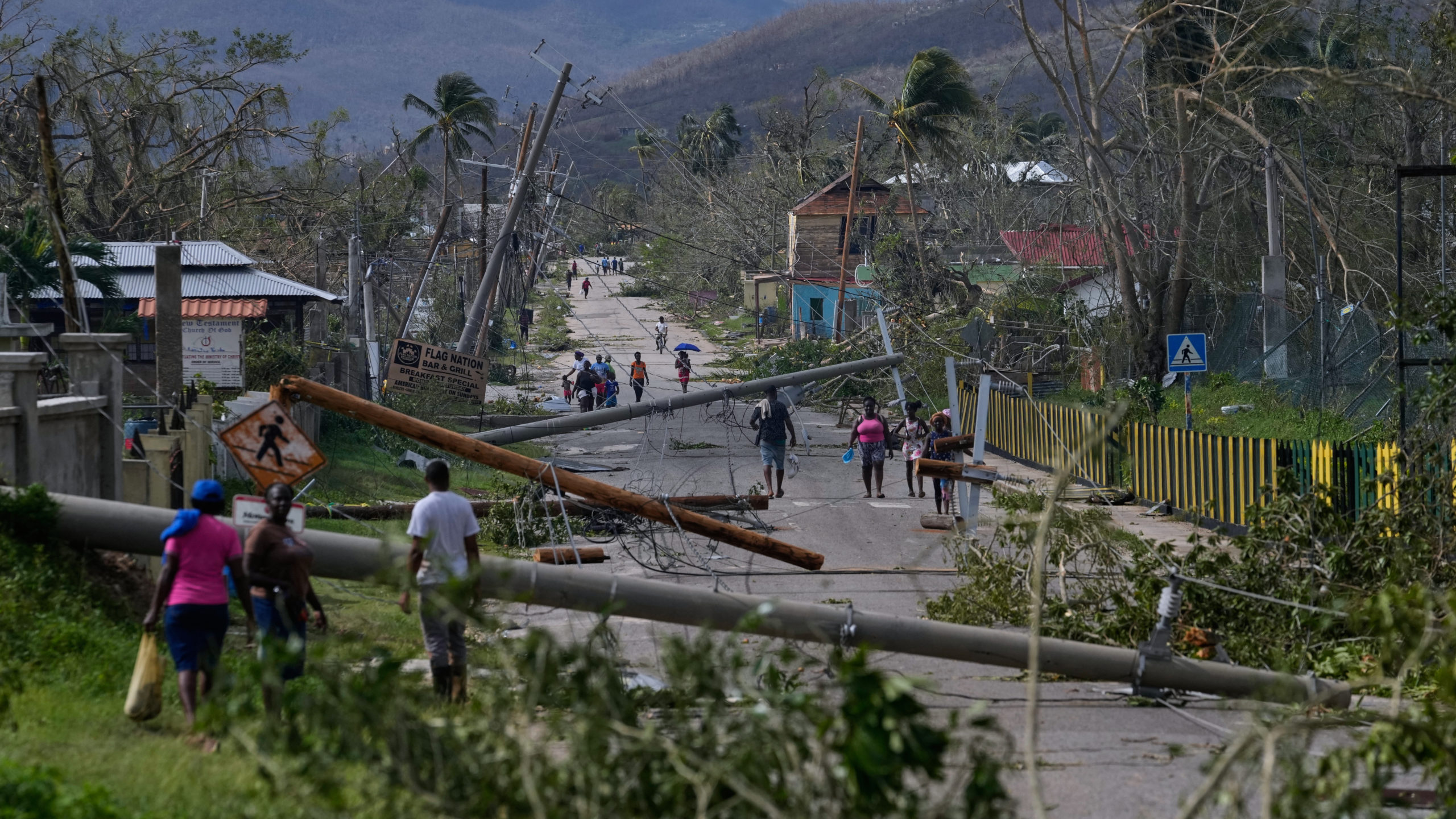 Τζαμάικα: Τουλάχιστον 28 θύματα από την επέλαση του τυφώνα «Μελίσσα» 2 Τζαμάικα - Τυφώνας