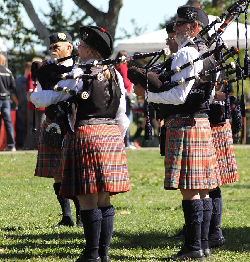 bagpipes-329440_1280-e1763495532424