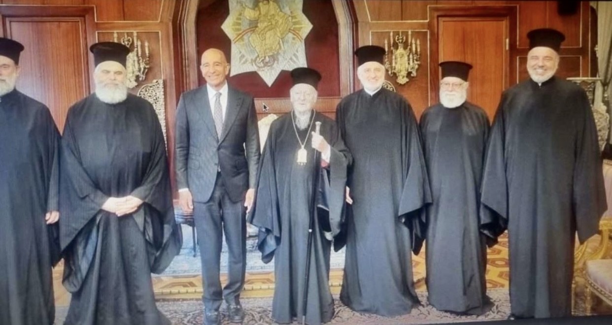 Ο Αμερικανός πρέσβης Τομ Μπάρακ συναντήθηκε με τον Οικουμενικό Πατριάρχη – Συζητήθηκε η επαναλειτουργία της Θεολογικής Σχολής Χάλκης 2 Τομ Μπάρακ Οικουμενικός Πατριάρχης Βαρθολομαίος