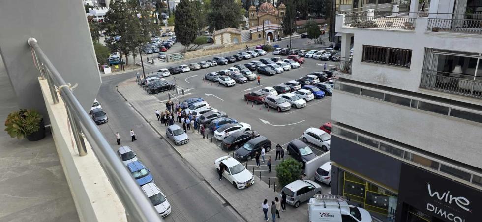 Κύπρος: Η γη συνεχίζει να σείεται μετά τον ισχυρό σεισμό άνω των 5 Ρίχτερ – Οι κάτοικοι στους δρόμους