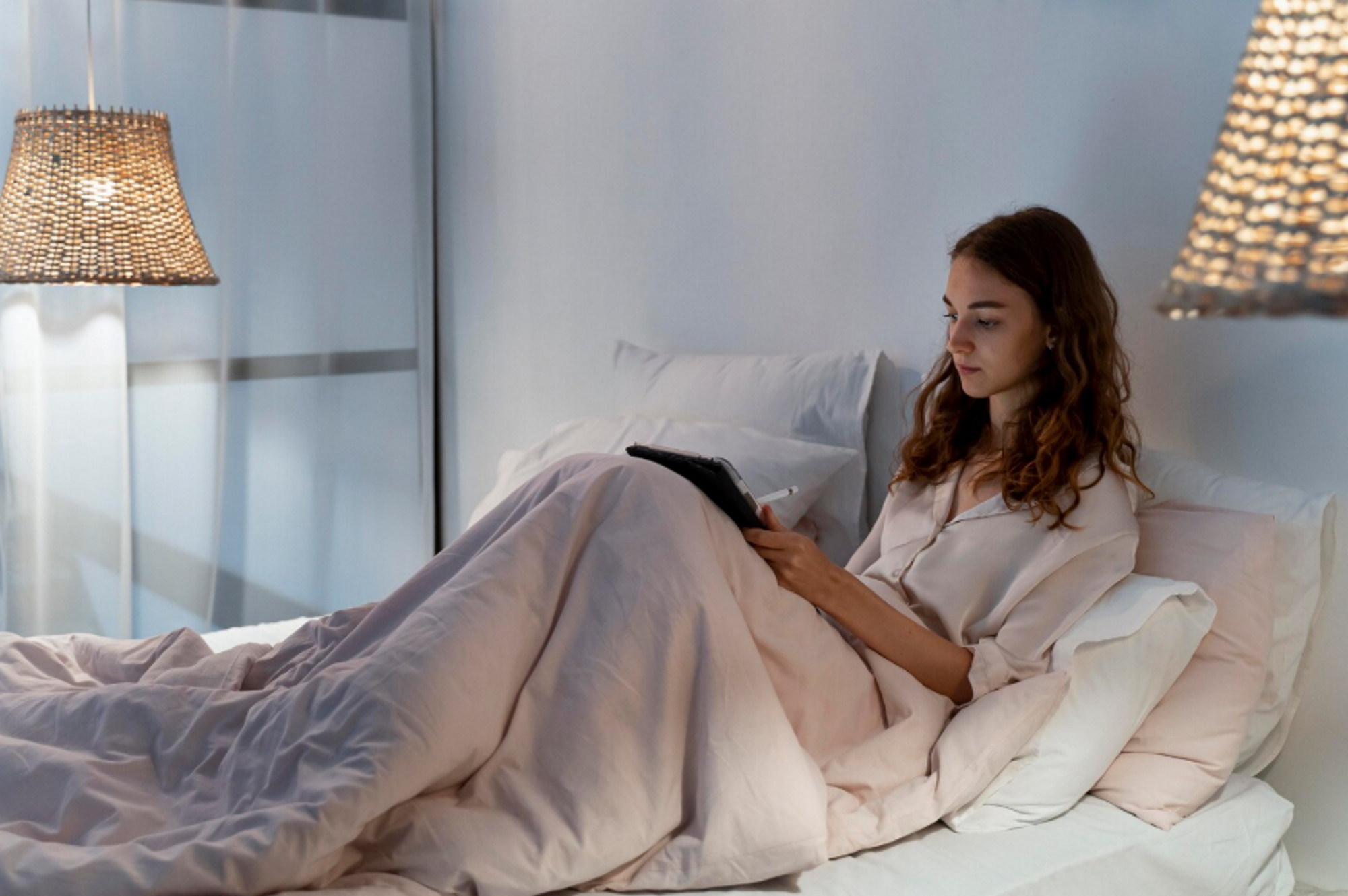 Ύπνος και ακαταστασία: Πώς τα πράγματα κάτω από το κρεβάτι κρατούν το μυαλό σας σε εγρήγορση