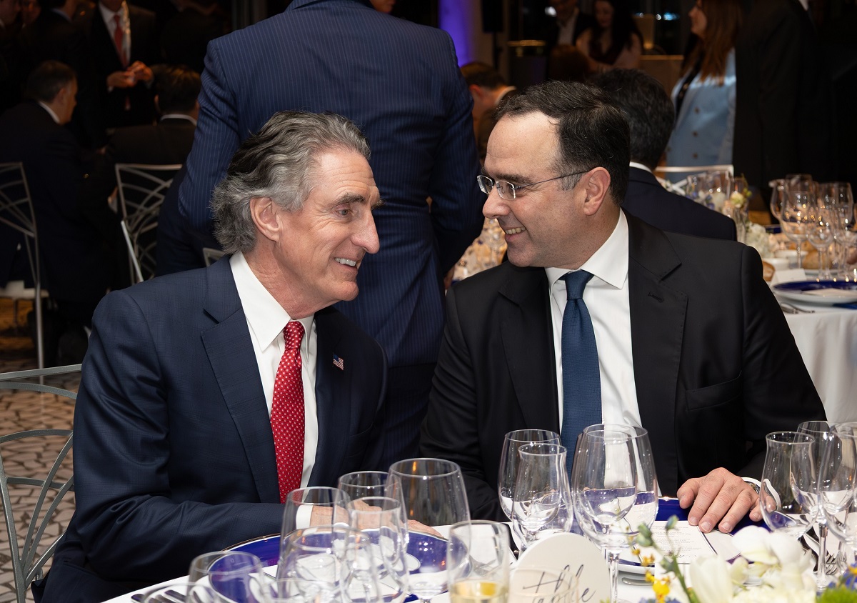 Γεύμα προς τιμήν των Αμερικανών Υπουργών, Doug Burgum και Chris Wright, από τον Πρόεδρο του Ομίλου Antenna, Θοδωρή Κυριακού