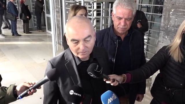 diki-gia-ti-dolofonia-toy-alki-kampanoy-entasi-ekso-apo-ta-dikastiria-kai-dyo-syllipseis-1762160622