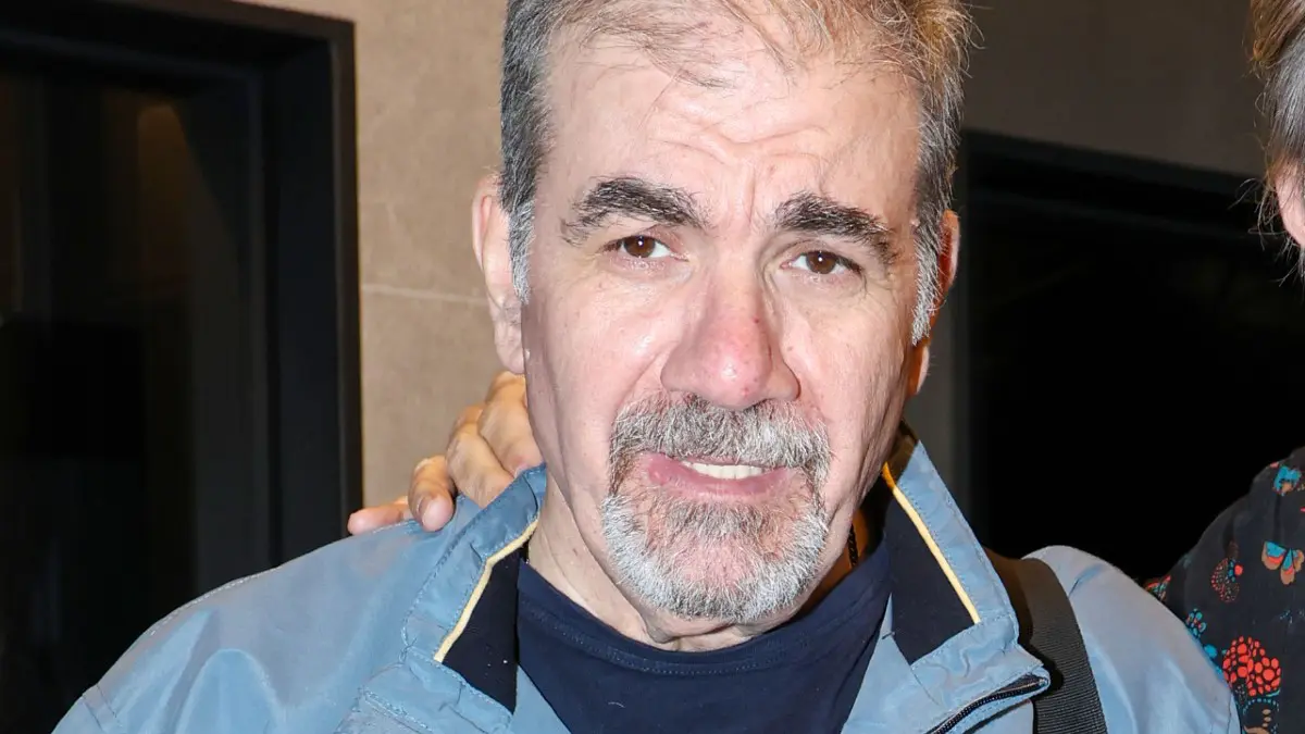 Σταρόβας για Στάθη Παναγιωτόπουλο: «Είναι συγκλονιστικό να αντικρίζεις τον παιδικό σου φίλο με χειροπέδες» 4 Ο Δημήτρης Σταρόβας σε έξοδό του