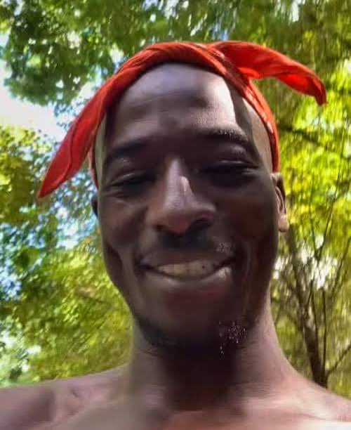 Λούβρο: Διάσημος YouTuber ο βασικός ύποπτος για τη «ληστεία του αιώνα» – Από τις πίστες του μότοκρος στις αίθουσες ανακρίσεων 6 Λούβρο: Διάσημος YouTuber ο βασικός ύποπτος για τη «ληστεία του αιώνα» – Από τις πίστες του μότοκρος στις αίθουσες ανακρίσεων