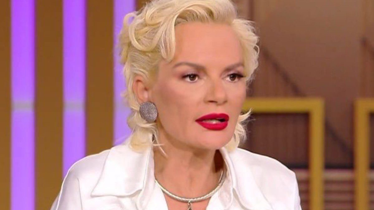 Έλενα Χριστοπούλου: Η εξομολόγηση για τις ενέσεις αδυνατίσματος – «Παρασύρθηκα, ξέσπασα σε κλάματα»